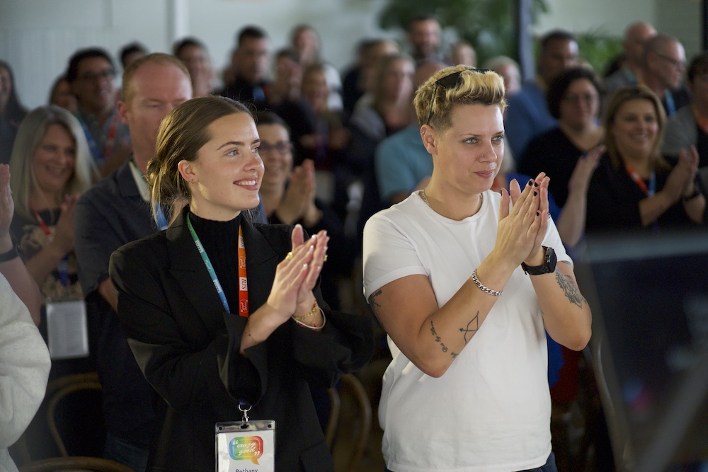 corporate team building workshops - clapping